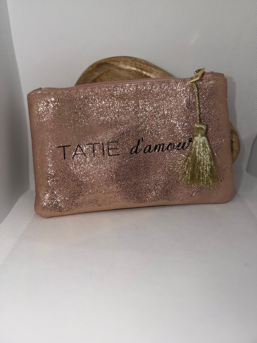 Pochette brillante rose “Tatie d'amour” – 10.5 × 17 cm - C MON DRESSING