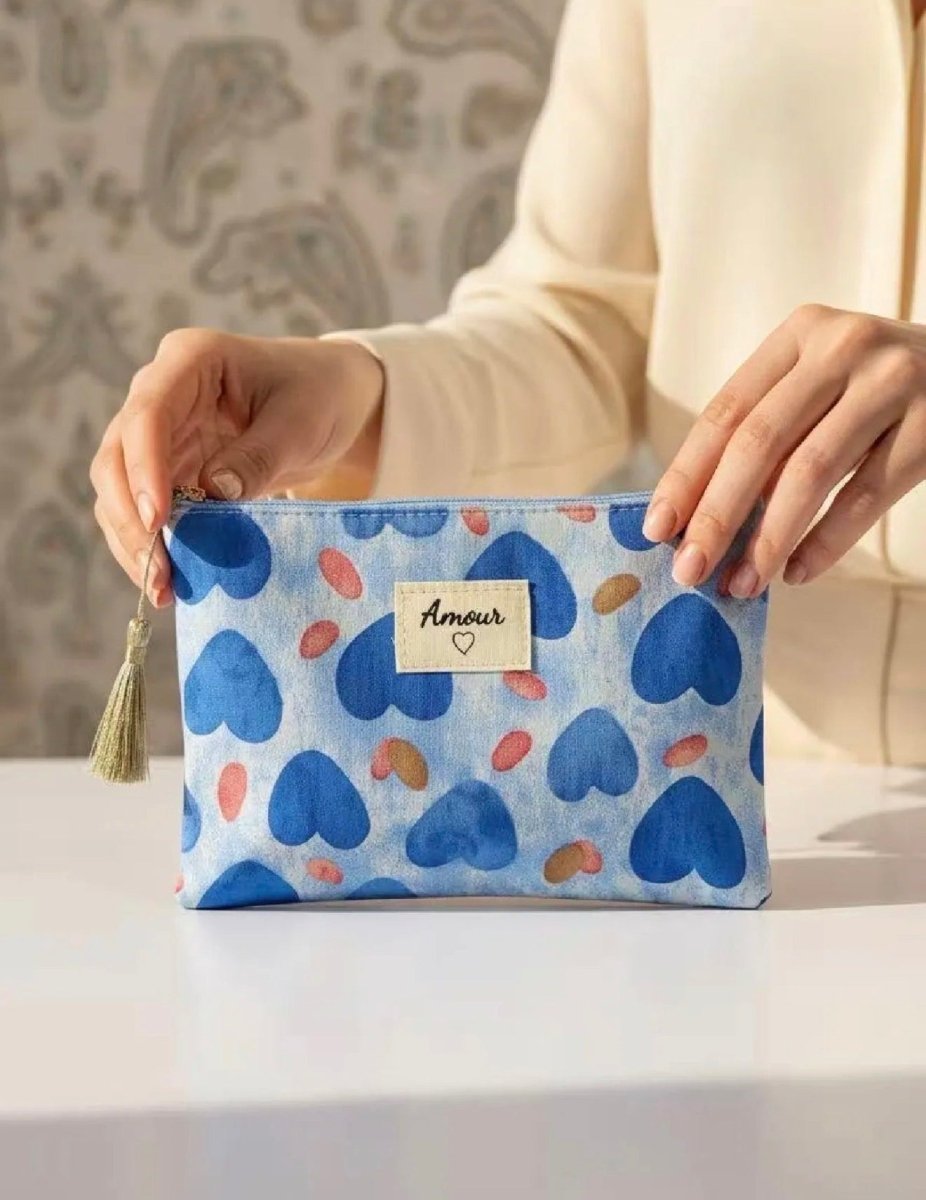 Pochette cœurs "Amour" bleu - 14x20 cm - C MON DRESSING