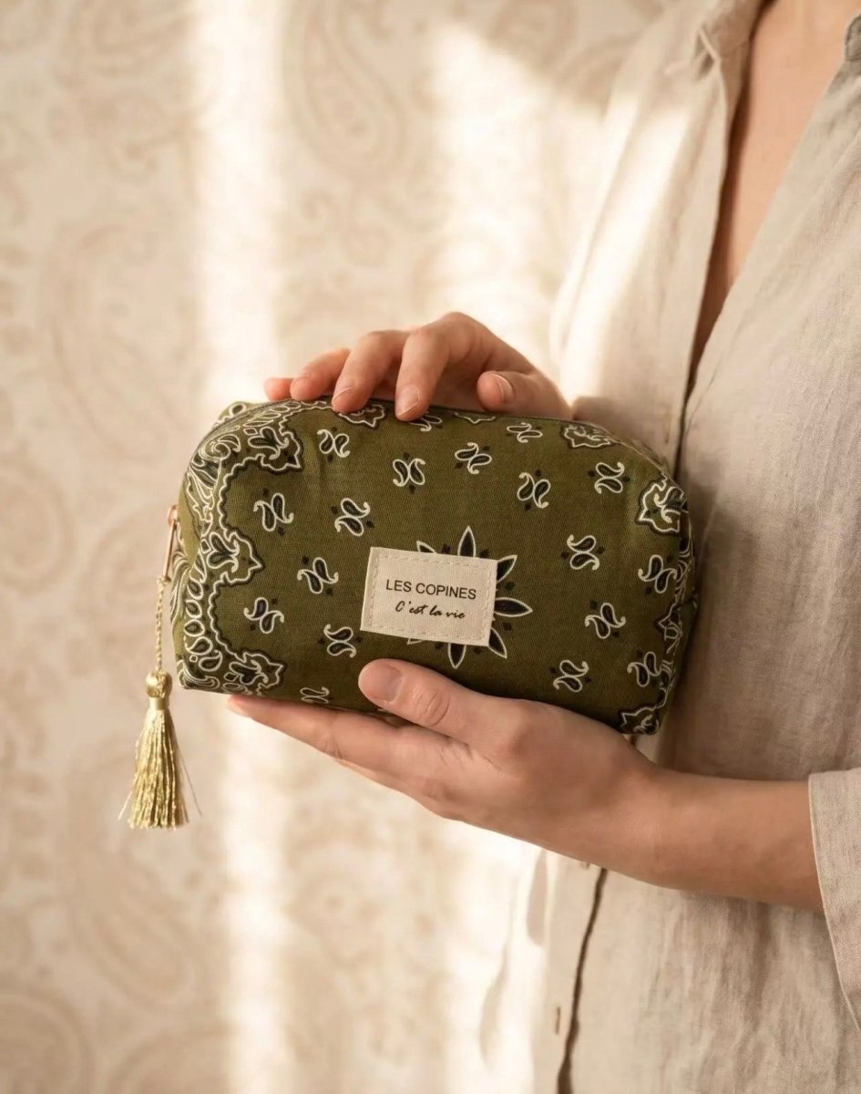 Pochette kaki "Les copines c'est la vie" - 16x9x9 cm - C MON DRESSING